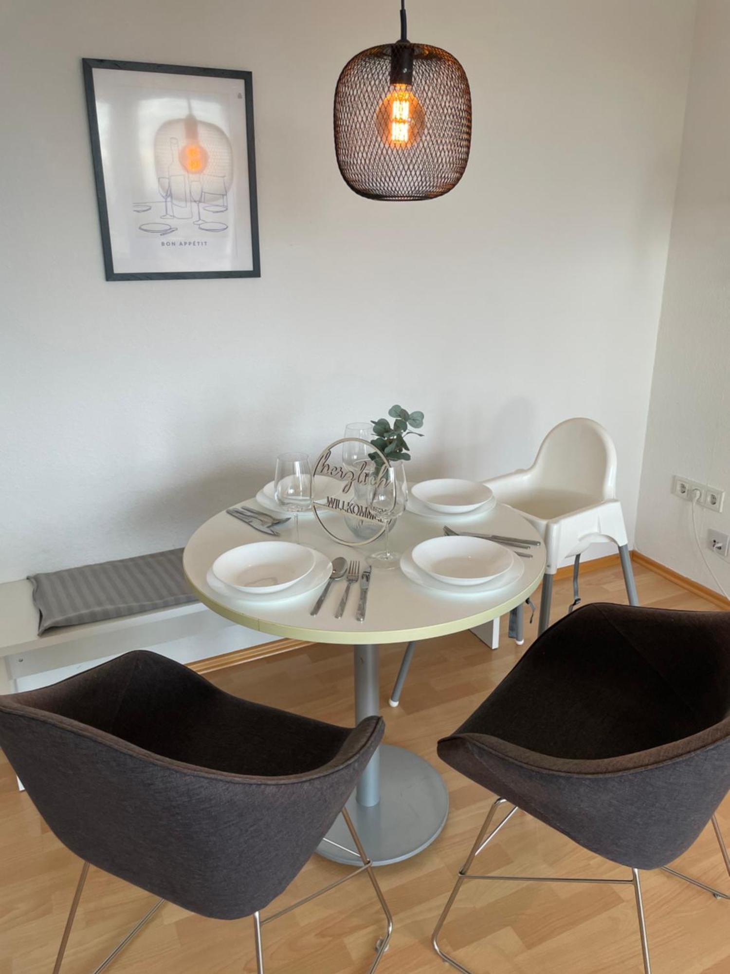 Sonniges Apartment, W-lan, Parkplatz, Autobahnnah, S-bahn , Messe